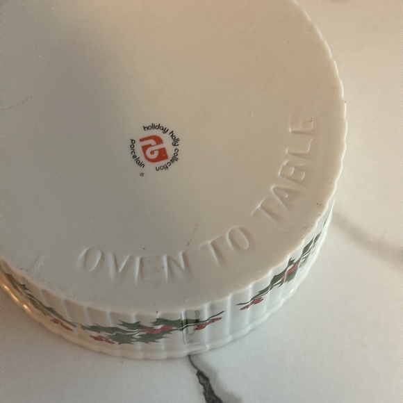 Vintage Holiday Holly Collection Small Casserole Dish by RB Made in Japan - Picture 7 of 9